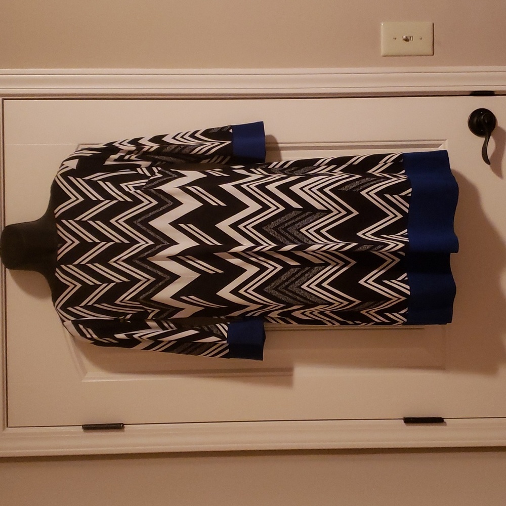 Mid Sleeve Blk/blue dress